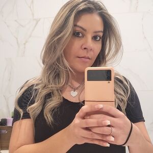 Meet your Posher, Evelyn